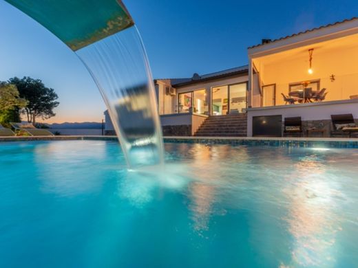 Villa in Busot, Alicante