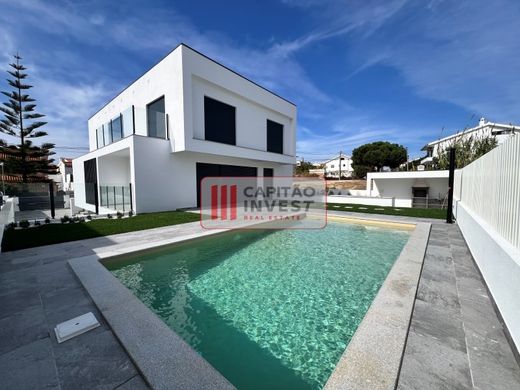 Luksusowy dom w Charneca de Caparica, Almada
