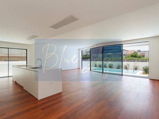 아파트 / 빌라노바드가이아
, Vila Nova de Gaia