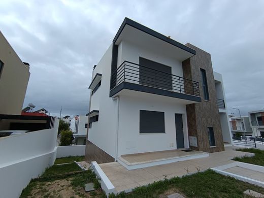 Luxury home in Almada, Distrito de Setúbal