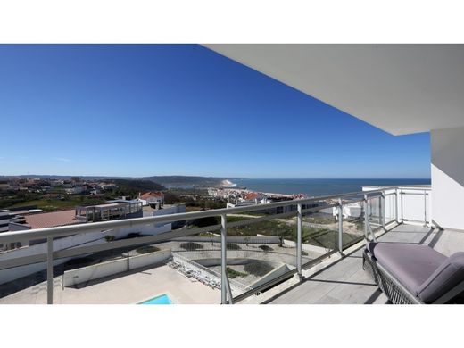 Apartment / Etagenwohnung in Nazaré, Distrito de Leiria