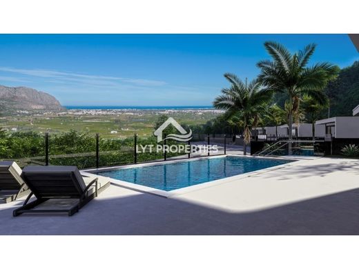 Villa in Pedreguer, Alicante