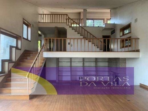 Dom jednorodzinny w Guimarães, Distrito de Braga