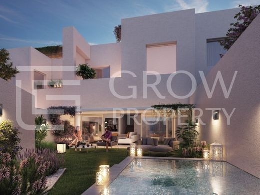 Смежная Вилла, Лола, Loulé