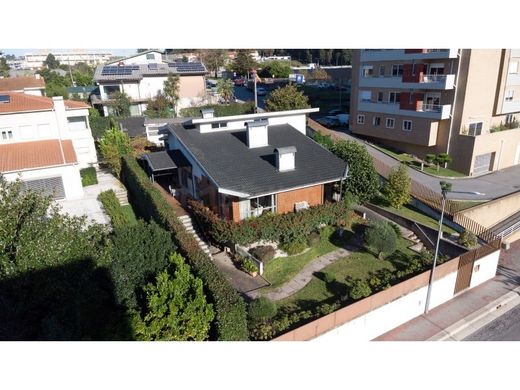 호화 저택 / Vila Nova de Famalicão, Distrito de Braga