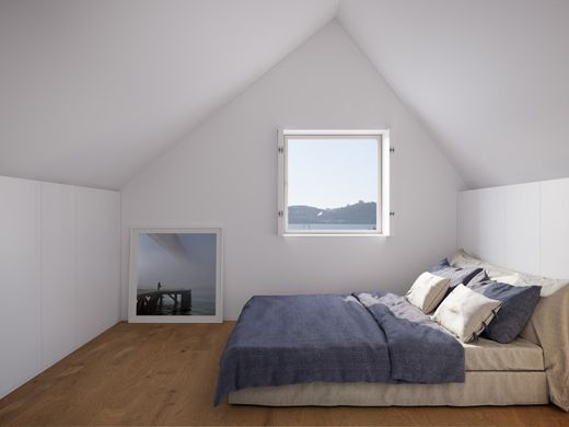 Duplex in Alcântara, Almada