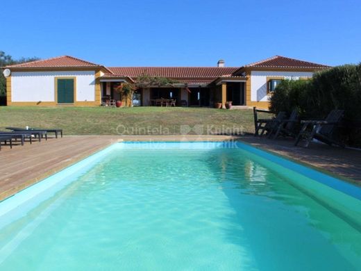 Casa rural / Casa de pueblo en Viana do Alentejo, Évora