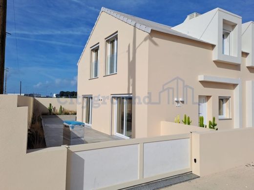 Semidetached House in Peniche, Distrito de Leiria