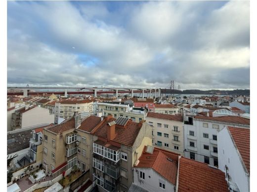 Appartement à Alcântara, Almada