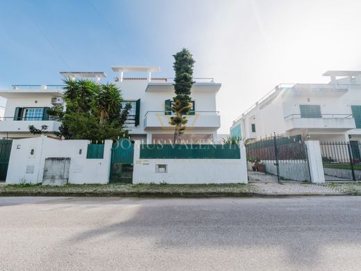 Semidetached House in Sesimbra, Distrito de Setúbal