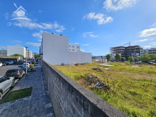 Grond in Ponta Delgada, Azores