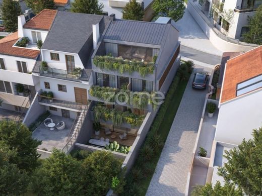 Grundstück in Porto, Distrito do Porto