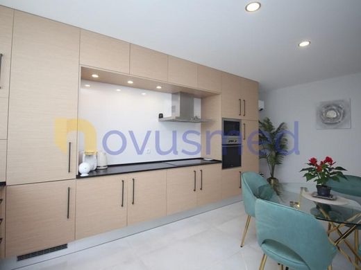 Twee-onder-een-kapwoning in Albufeira, Distrito de Faro