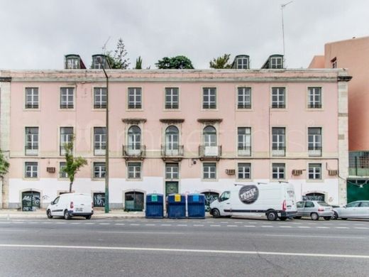 Residential complexes in Estrela, Lisbon