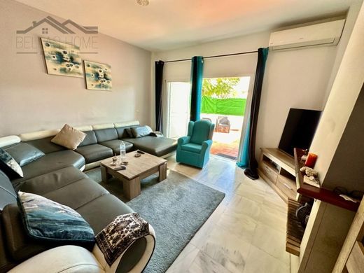 Villa Plurifamiliare a Estepona, Málaga