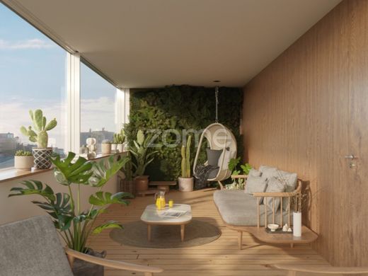 Apartment / Etagenwohnung in Porto, Distrito do Porto