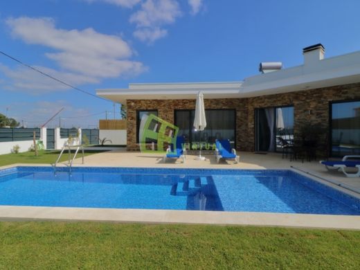 Casa Independente - Seixal, Setúbal