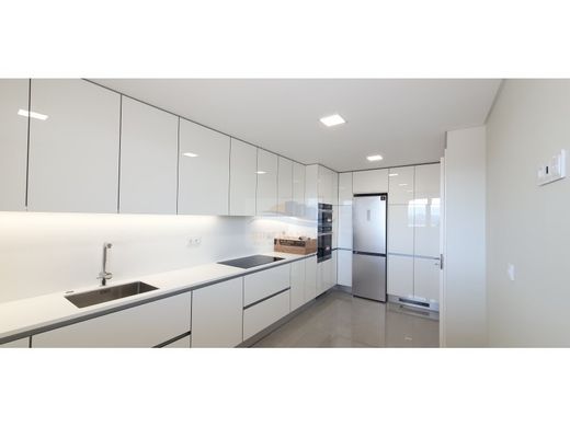 ﺷﻘﺔ ﻓﻲ Loures, Distrito de Lisboa