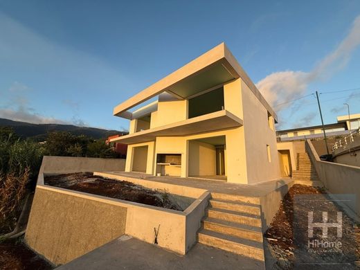 Luxury home in Calheta, Madeira