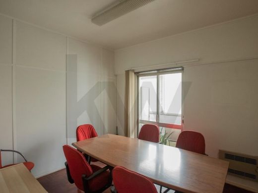 Офис, Arroios, Lisbon