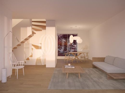 Apartment in Alcântara, Almada