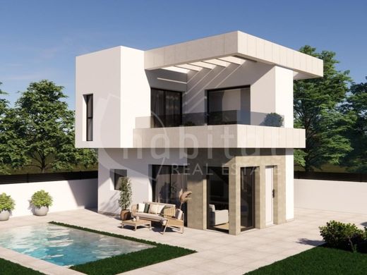 Detached House in Los Montesinos, Alicante