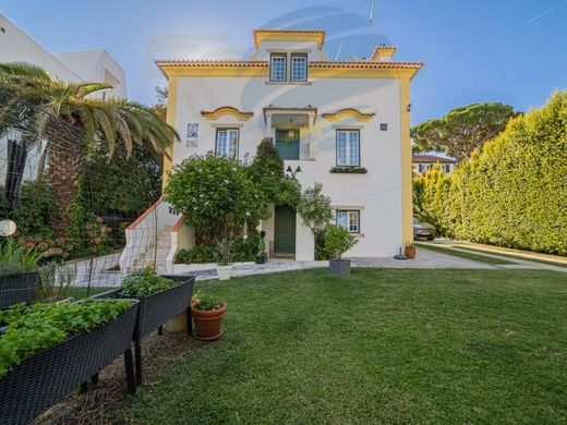 Luxury home in Cascais, Lisbon