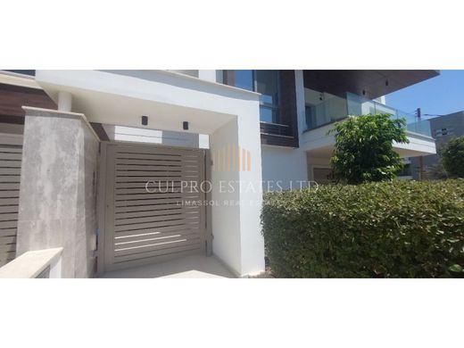 Apartment in Germasógeia, Limassol District