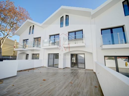 Semidetached House in Cascais, Lisbon