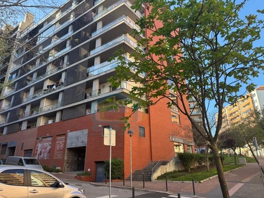 Apartment / Etagenwohnung in Odivelas, Lissabon