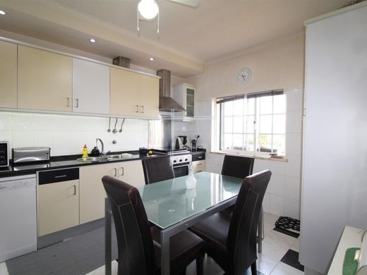 Villa Plurifamiliare a Seixal, Distrito de Setúbal