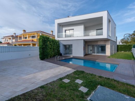 Einfamilienhaus zu verkaufen in Setúbal