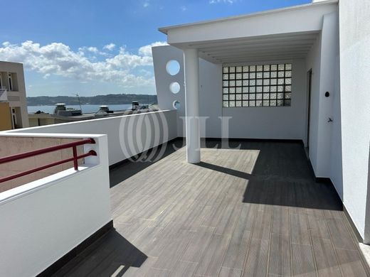 Apartment in Oeiras, Lisbon