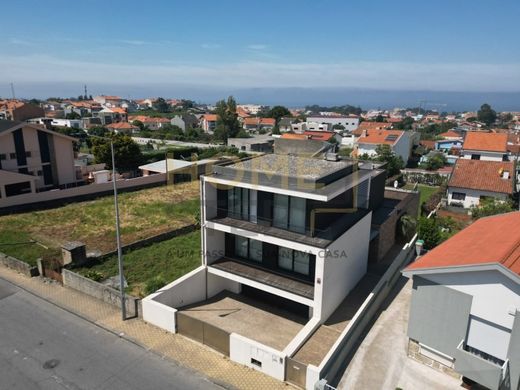 Casa de lujo en Vila Nova de Gaia, Oporto