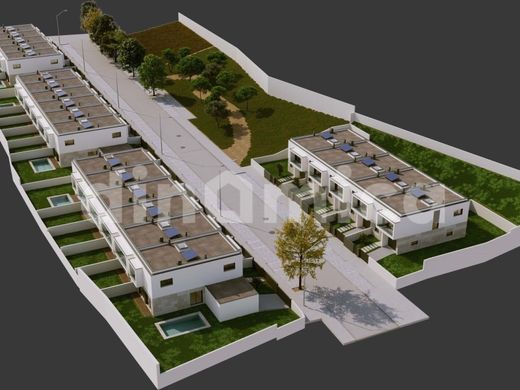 Chalet Pareado en Vila Nova de Famalicão, Braga