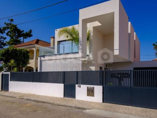 Элитный дом, Aroeira, Almada