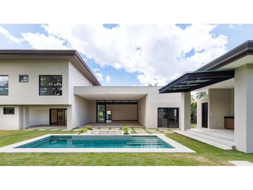 Luxe woning in Santa Ana, Provincia de San José