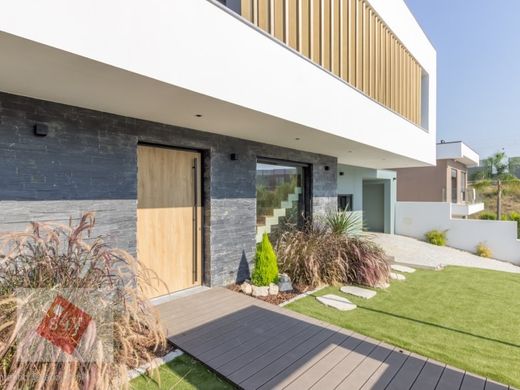 Luxury home in Charneca de Caparica, Almada