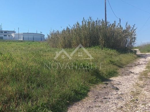 Loures, Distrito de Lisboaの土地