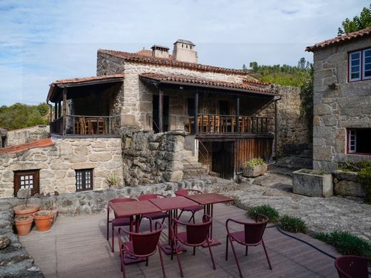 Casa di lusso a Oliveira do Hospital, Distrito de Coimbra