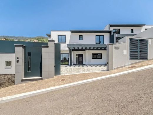 Semidetached House in Funchal, Madeira