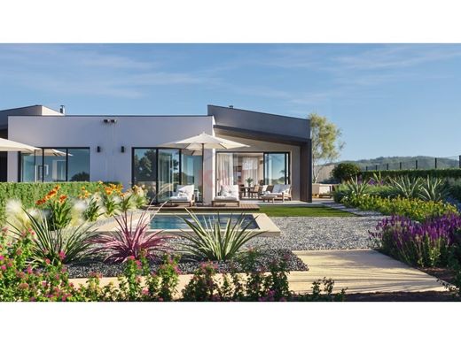 Silves, Distrito de Faroのマルチファミリーヴィラ