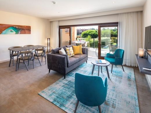 Semidetached House in Lagoa, Distrito de Faro