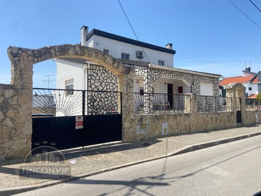 Dom jednorodzinny w Seixal, Distrito de Setúbal