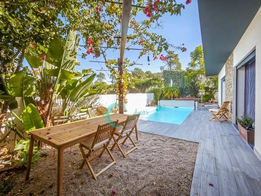 Casa Unifamiliare a Aroeira, Almada