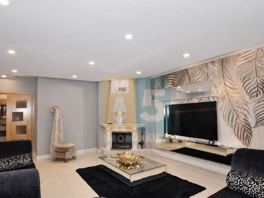 Apartment / Etagenwohnung in Sintra, Lissabon