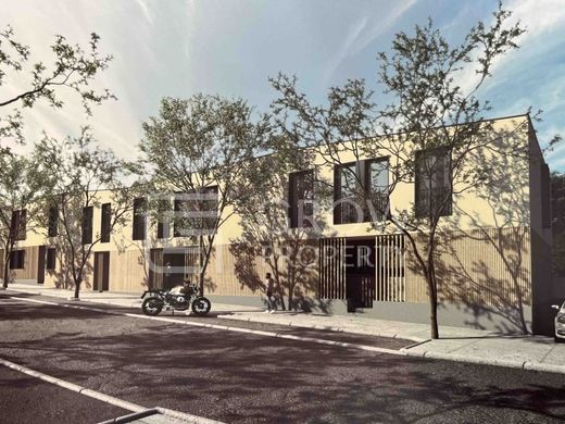 Смежная Вилла, Лола, Loulé