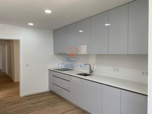 ﺷﻘﺔ ﻓﻲ Amadora, Distrito de Lisboa