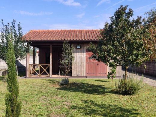 地皮  Maia, Distrito do Porto