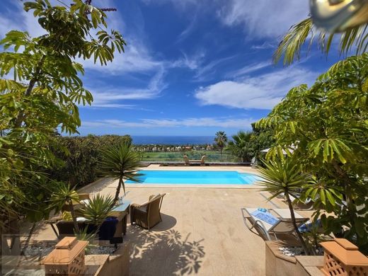 Villa in Adeje, Province of Santa Cruz de Tenerife